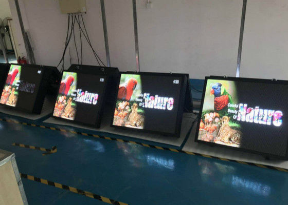 Οθόνη P4mm των διπλών δευτερευουσών μπροστινών οδηγήσεων συντήρησης με το μπροστινό ανοίγοντας γραφείο