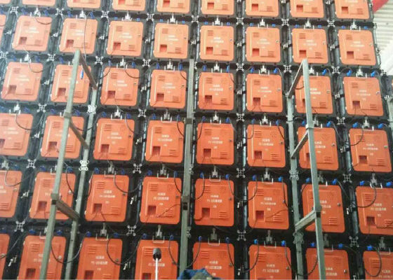 Πλήρες χρώμα επίδειξης των εσωτερικών οδηγήσεων σκηνικού ενοικίου P2.5 HD με το γραφείο αργιλίου ρίψεων κύβων