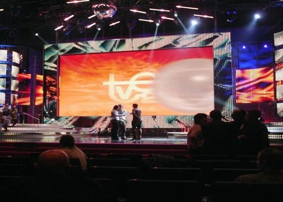 Επίδειξη 2R1G1B των υπαίθριων οδηγήσεων ενοικίου P16 6000nits για τη λεωφόρο αγορών